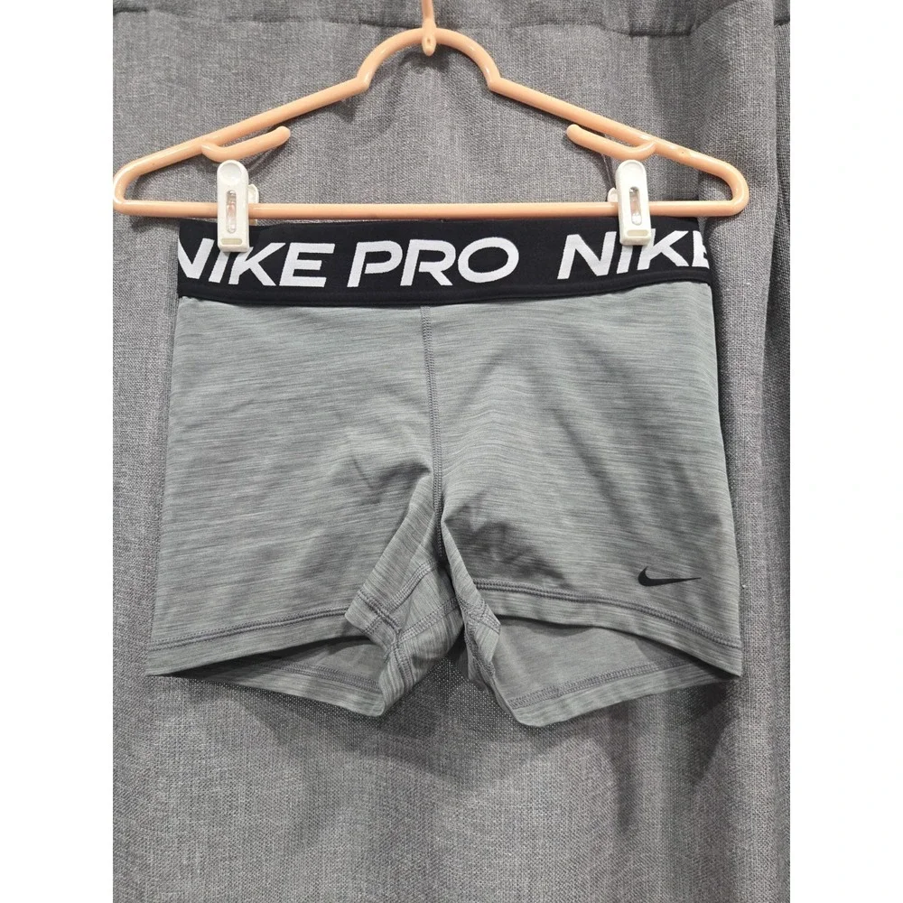 Nike Pro Dri-FIT Womens Gray Compression Shorts Medium Athletic Training Yoga